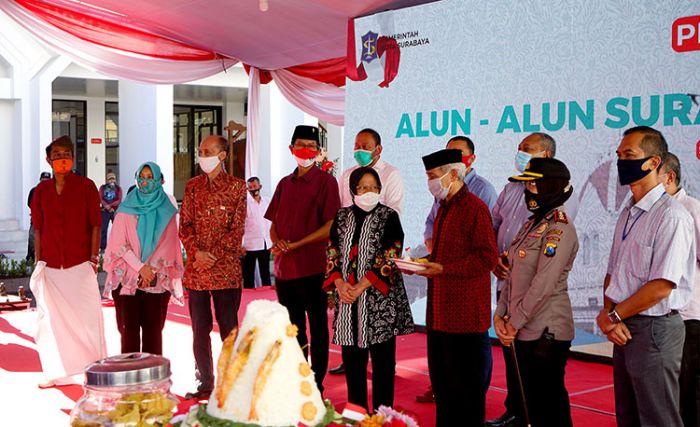 Resmikan Plaza Atas Alun-alun Surabaya, Risma: Suatu saat, Seniman Besar Lahir dari Sini Resmikan Plaza Atas Alun-alun Surabaya, Risma: Suatu saat, Seniman Besar Lahir dari Sini