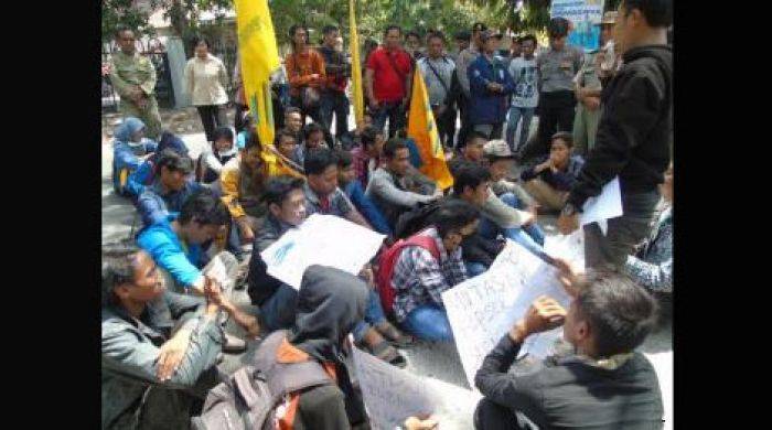 Lagi, PMII Tuntut Kepala Disdik Lamongan Mundur Lagi, PMII Tuntut Kepala Disdik Lamongan Mundur