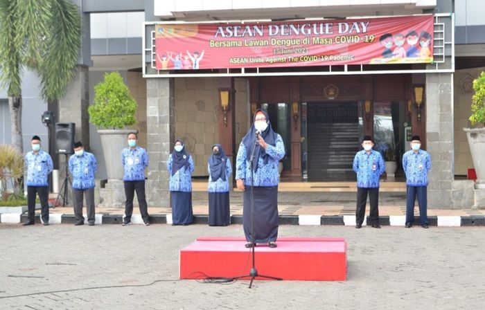 Pandemi Covid-19 Belum Usai, Wabup Bu Min Ajak ASN Beri Contoh Tegakkan Prokes Pandemi Covid-19 Belum Usai, Wabup Bu Min Ajak ASN Beri Contoh Tegakkan Prokes