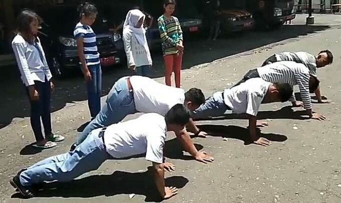 Bolos di Warung, Sembilan Pelajar di Magetan Diamankan Satpol PP Bolos di Warung, Sembilan Pelajar di Magetan Diamankan Satpol PP