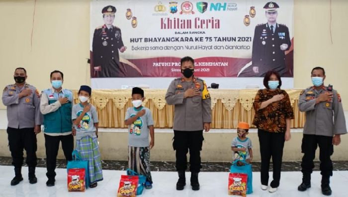 Peringati Hari Bhayangkara Ke-75, Polresta Sidoarjo Khitankan 125 Anak