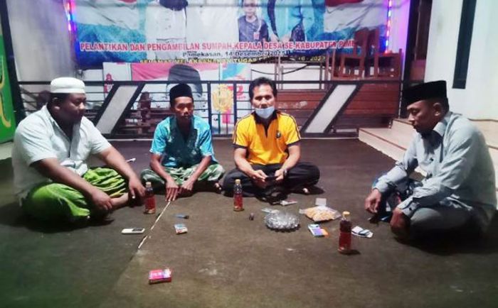 Warga dan Kepala Desa Sana Tengah Bantah Banyak Maling Sembako di Desanya Warga dan Kepala Desa Sana Tengah Bantah Banyak Maling Sembako di Desanya