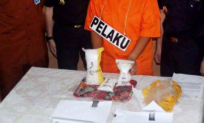 Edarkan Sabu, Warga Sampang Dibekuk Saat Transaksi di Sumenep Edarkan Sabu, Warga Sampang Dibekuk Saat Transaksi di Sumenep