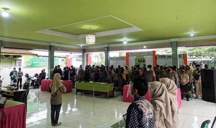 Sirekap Melemah, KPU Gresik Didesak Lanjutkan Perhitungan Hasil Pilkada Secara Manual Sirekap Melemah, KPU Gresik Didesak Lanjutkan Perhitungan Hasil Pilkada Secara Manual