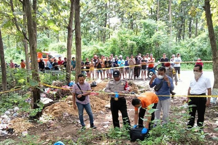 Wanita Tak Berbusana Ditemukan Tewas di RPH Tamanan Nganjuk Wanita Tak Berbusana Ditemukan Tewas di RPH Tamanan Nganjuk