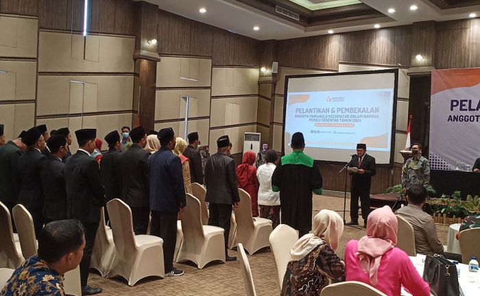 54 Panwascam Gresik untuk Pemilu Serentak 2024 Resmi Dilantik 54 Panwascam Gresik untuk Pemilu Serentak 2024 Resmi Dilantik