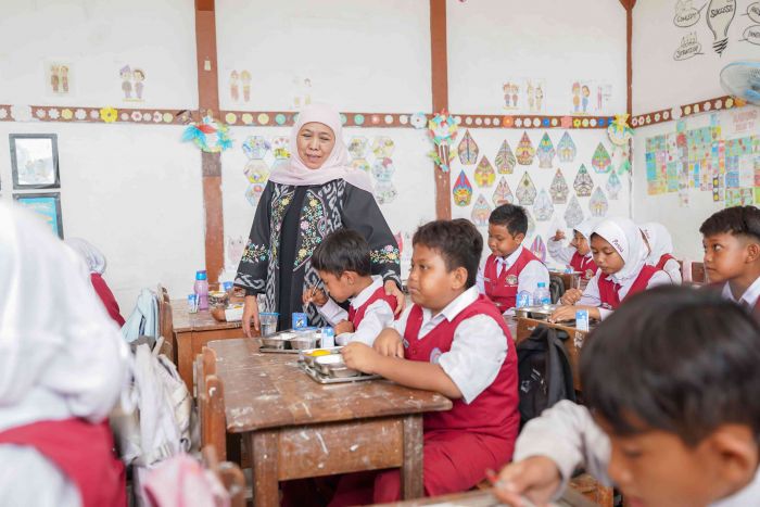 Tinjau MBG di Bangkalan, Khofifah: Dapur Umum di Baghdad Jadi Referensi Presiden Prabowo Tinjau MBG di Bangkalan, Khofifah: Dapur Umum di Baghdad Jadi Referensi Presiden Prabowo