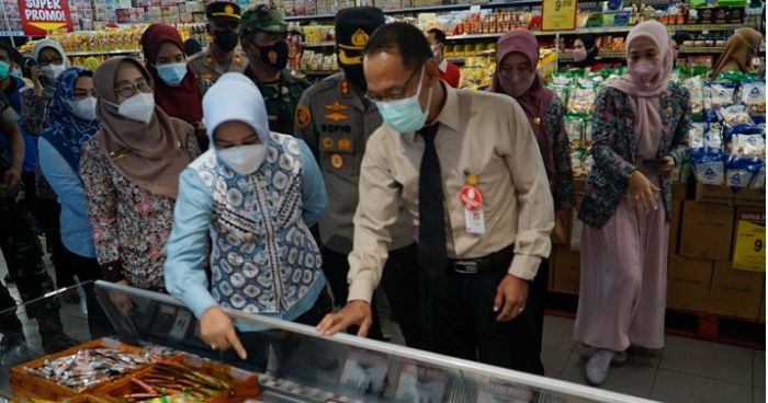 Jelang Lebaran, Dinkes PPKB Mojokerto Sidak 23 Tempat Penjualan Mamin