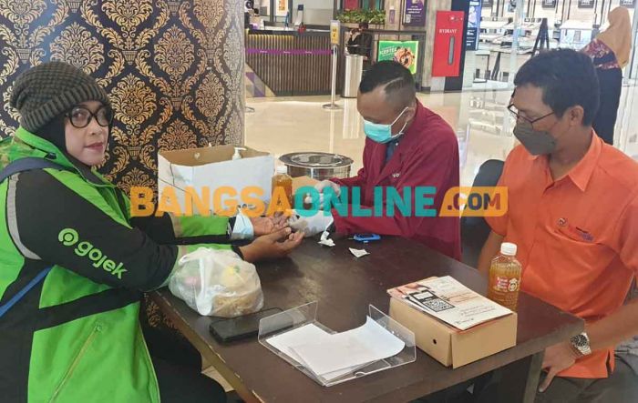 Peringati HPN 2023, KWG dan RS Fatma Medika Adakan Tes Gula Darah Gratis Peringati HPN 2023, KWG dan RS Fatma Medika Adakan Tes Gula Darah Gratis