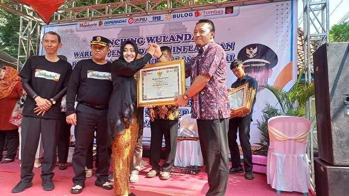 Pengendalian Inflasi, Bupati Mojokerto Ikfina Launching Wulandari Pengendalian Inflasi, Bupati Mojokerto Ikfina Launching Wulandari