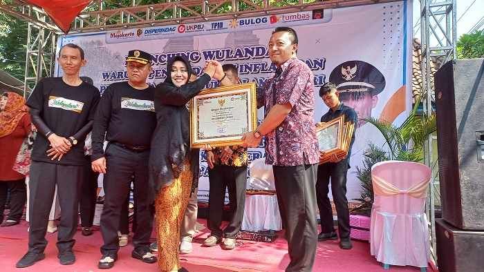 Pengendalian Inflasi, Bupati Mojokerto Ikfina Launching Wulandari