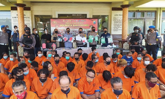 Operasi Pekat Semeru 2021, Polresta Banyuwangi Berhasil Tangkap Ratusan Tersangka Operasi Pekat Semeru 2021, Polresta Banyuwangi Berhasil Tangkap Ratusan Tersangka