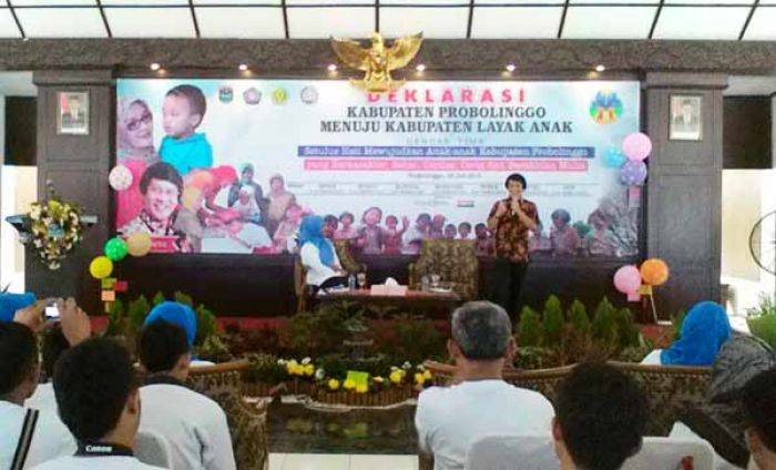 Probolinggo Dideklarasikan sebagai Kabupaten Layak Anak Probolinggo Dideklarasikan sebagai Kabupaten Layak Anak