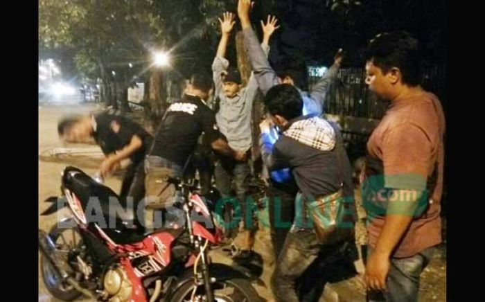 Cegah Kejahatan Jalanan, Polsek Rungkut Surabaya Gelar Razia