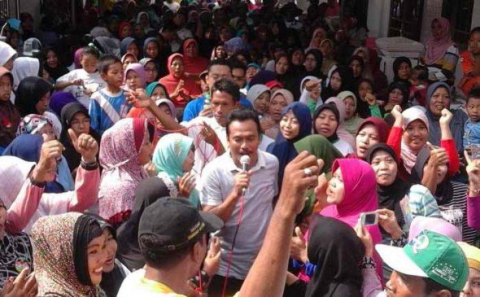 Ribuan Warga Cerme Gresik Ikuti Jalan Sehat SQ Ribuan Warga Cerme Gresik Ikuti Jalan Sehat SQ