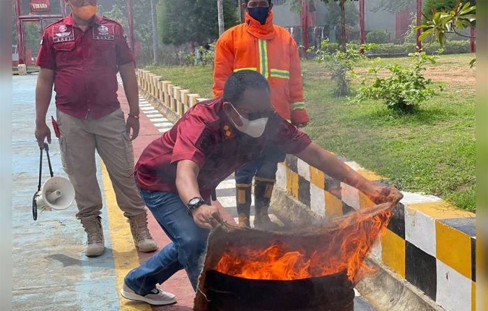 Antisipasi Kebakaran, Lapas Narkotika Kelas II A Pamekasan Gelar Simulasi Penanggulangan Kebakaran