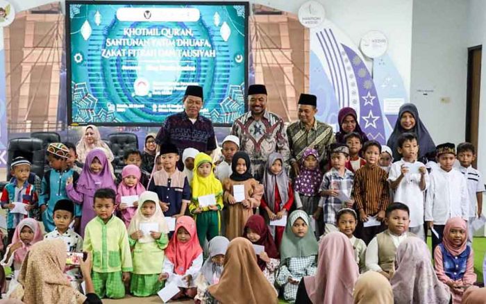 Semarak Ramadan, DWP UP Dispendik Kota Kediri Berbagi ke 180 Anak Yatim dan 231 Dhuafa Semarak Ramadan, DWP UP Dispendik Kota Kediri Berbagi ke 180 Anak Yatim dan 231 Dhuafa