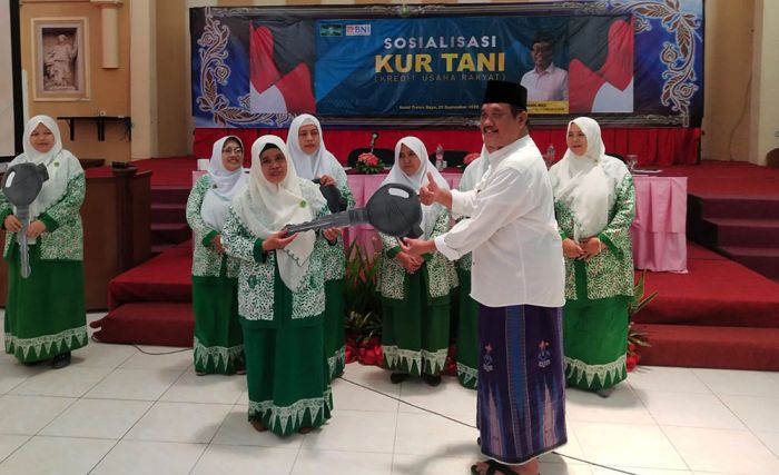 Faisol Reza Bantu 7 Unit Kendaraan Operasional untuk Fatayat NU Bangil Faisol Reza Bantu 7 Unit Kendaraan Operasional untuk Fatayat NU Bangil