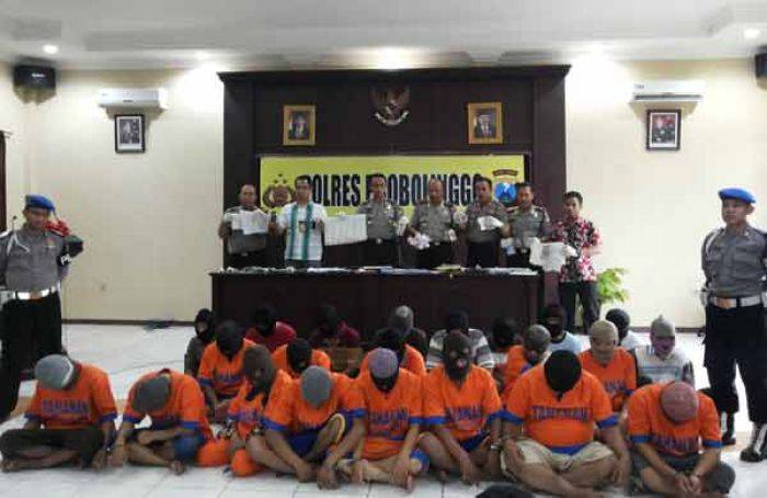 Seminggu, Polres Probolinggo Ciduk 23 Penjudi, Nenek-nenek Ikut Ditangkap Seminggu, Polres Probolinggo Ciduk 23 Penjudi, Nenek-nenek Ikut Ditangkap