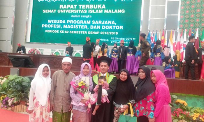 Begini Perjuangan Mahsus Mujib, Wisudawan S2 Unisma Asal Lergunung Bangkalan Begini Perjuangan Mahsus Mujib, Wisudawan S2 Unisma Asal Lergunung Bangkalan