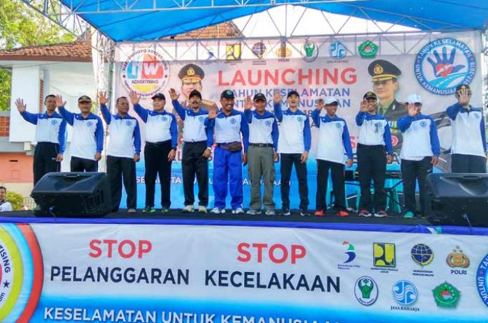 Polres Pamekasan Launching "Tahun Keselamatan 2017-2018" Polres Pamekasan Launching "Tahun Keselamatan 2017-2018"