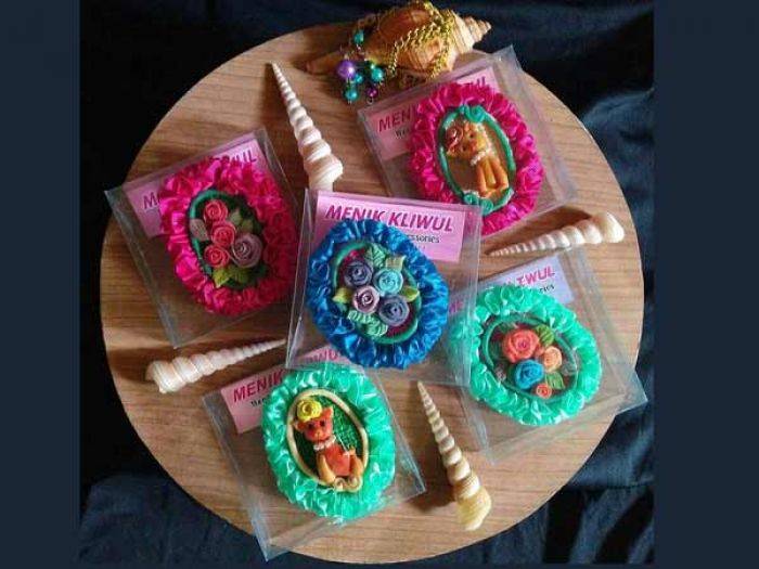 Menik Kliwul, Aksesoris dari Adonan Clay Menik Kliwul, Aksesoris dari Adonan Clay