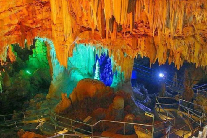5 Wisata Gua di Pacitan Terpopuler dan Paling Eksotik 5 Wisata Gua di Pacitan Terpopuler dan Paling Eksotik