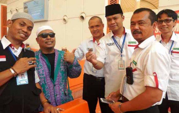 Heboh Batu Akik Bacan di Bandara King Abdul Aziz Jeddah Heboh Batu Akik Bacan di Bandara King Abdul Aziz Jeddah