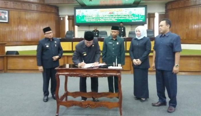 Gelar Paripurna, DPRD dan Pemkab Tuban Bahas 3 Agenda Gelar Paripurna, DPRD dan Pemkab Tuban Bahas 3 Agenda