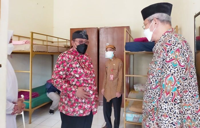 Kasus Covid-19 Turun Drastis, Kota Blitar Jadi Percontohan Uji Coba New Normal Kasus Covid-19 Turun Drastis, Kota Blitar Jadi Percontohan Uji Coba New Normal