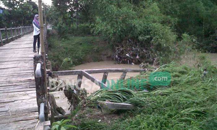 Tiga Kecamatan di Bojonegoro Diterjang Banjir Bandang Tiga Kecamatan di Bojonegoro Diterjang Banjir Bandang