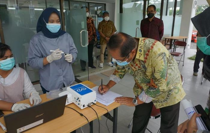 UGM Serahkan 10 Unit GeNose C19 ke Petrokimia Gresik UGM Serahkan 10 Unit GeNose C19 ke Petrokimia Gresik