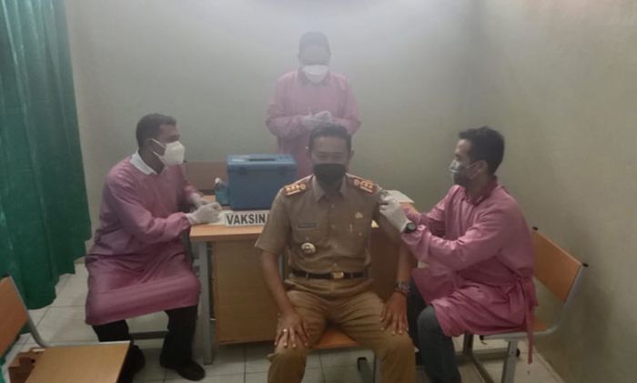 Bupati Yuhronur: Sukseskan Vaksinasi, Lamongan Menuju Zona Hijau Bupati Yuhronur: Sukseskan Vaksinasi, Lamongan Menuju Zona Hijau