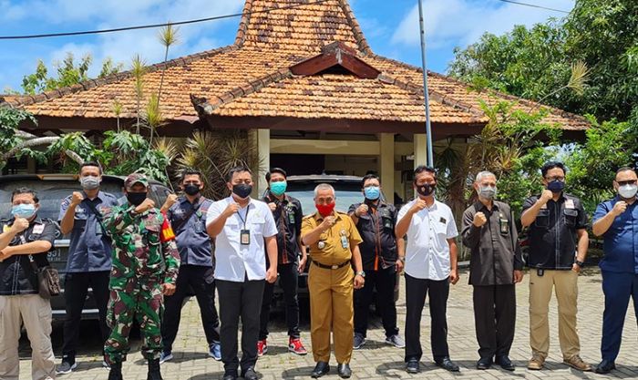 Ketua PN Bangkalan Apresiasi Tim Kecamatan Sepuluh Atas Pelayanan Terpadu "Peter Sicora" Ketua PN Bangkalan Apresiasi Tim Kecamatan Sepuluh Atas Pelayanan Terpadu "Peter Sicora"