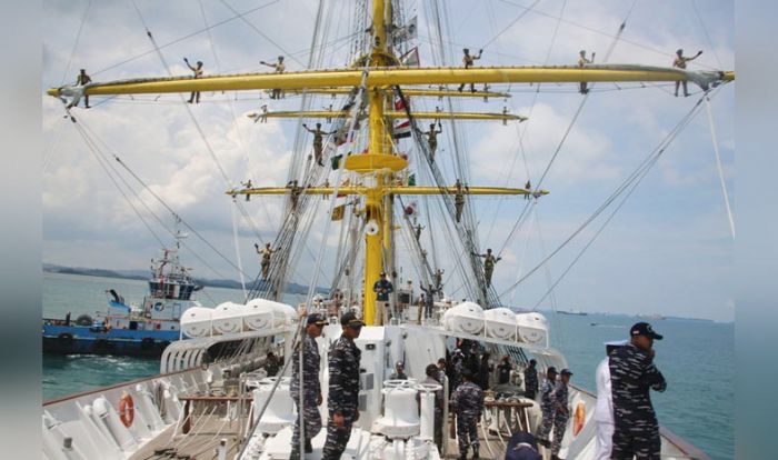 KRI Bima Suci Lanjutkan Lawatan dari Batam Menuju ke Pulau Dewata KRI Bima Suci Lanjutkan Lawatan dari Batam Menuju ke Pulau Dewata