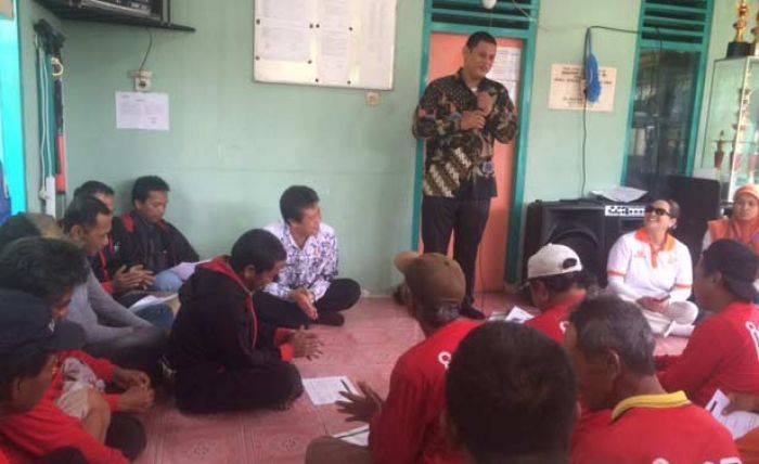 Hadapi MEA, Puluhan Tukang Becak di Kediri Belajar Bahasa Inggris Hadapi MEA, Puluhan Tukang Becak di Kediri Belajar Bahasa Inggris