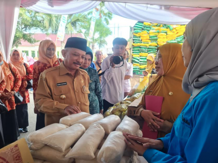 Pemkab Situbondo Gelar Gerakan Pangan Murah Jelang Idulfitri 1445H Pemkab Situbondo Gelar Gerakan Pangan Murah Jelang Idulfitri 1445H