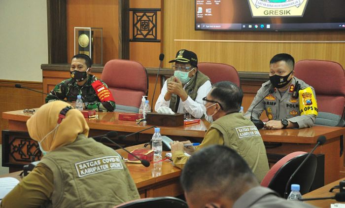 Tekan Jumlah Pasien Corona, Tim Satgas Covid-19 Gresik Sepakat Tindak Tegas Pelanggar Perbup Tekan Jumlah Pasien Corona, Tim Satgas Covid-19 Gresik Sepakat Tindak Tegas Pelanggar Perbup