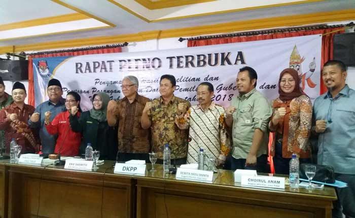 KPU Tetapkan Khofifah-Emil dan Gus Ipul-Puti sebagai Kontestan Pilgub Jatim KPU Tetapkan Khofifah-Emil dan Gus Ipul-Puti sebagai Kontestan Pilgub Jatim