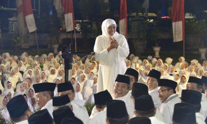Sesalkan Penyerangan Wiranto, Gubernur Khofifah Minta Tak Ada Lagi Kekerasan Sesalkan Penyerangan Wiranto, Gubernur Khofifah Minta Tak Ada Lagi Kekerasan