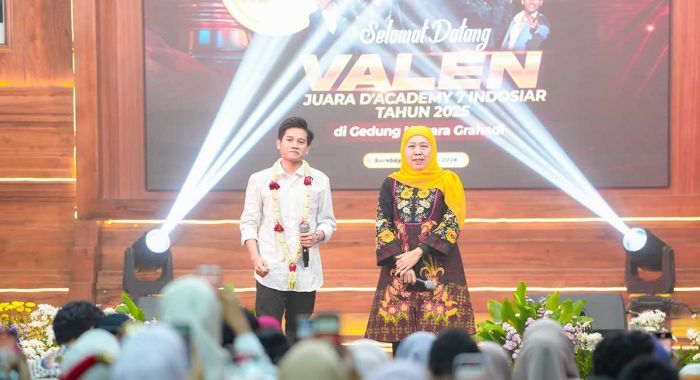 Semarak Penyambutan Juara D’Academy 7 di Grahadi