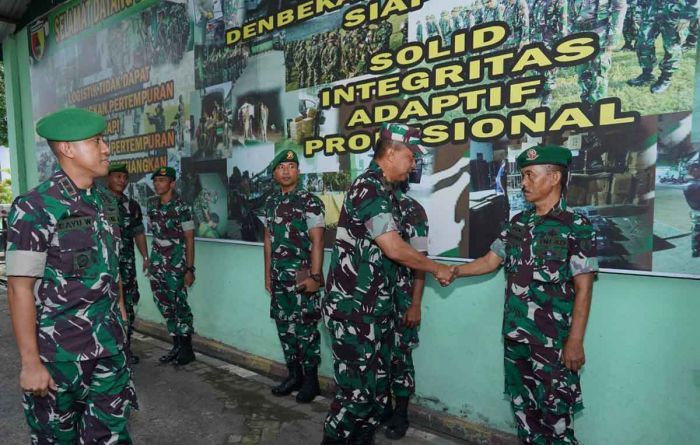 Danrem 084/BJ Kunker ke Denbekang V-44-04 Surabaya Danrem 084/BJ Kunker ke Denbekang V-44-04 Surabaya