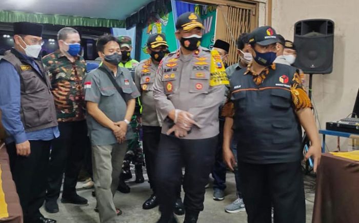 700 Petugas KPPS di Sidoarjo Rapid Test Ulang dan Swab Test, 1 Petugas Positif Covid-19 dan Diganti 700 Petugas KPPS di Sidoarjo Rapid Test Ulang dan Swab Test, 1 Petugas Positif Covid-19 dan Diganti
