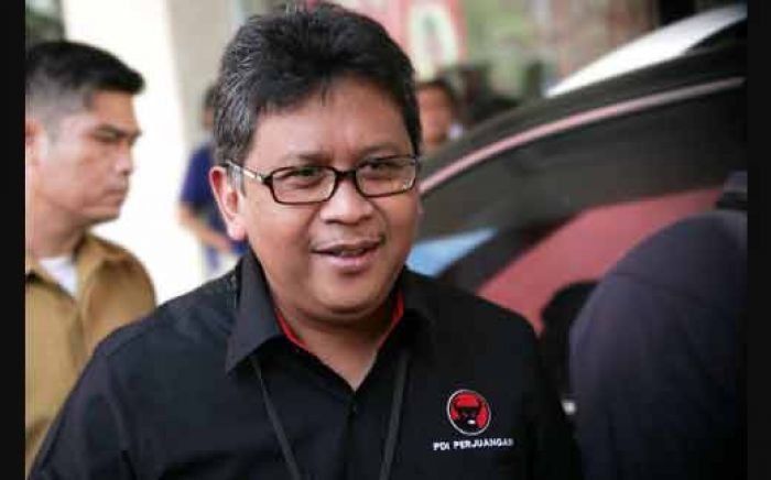 PDIP Siap Ladeni FPI, Rizieq Shihab: Ulama GNPF MUI Mulai Dikriminalisasi PDIP Siap Ladeni FPI, Rizieq Shihab: Ulama GNPF MUI Mulai Dikriminalisasi