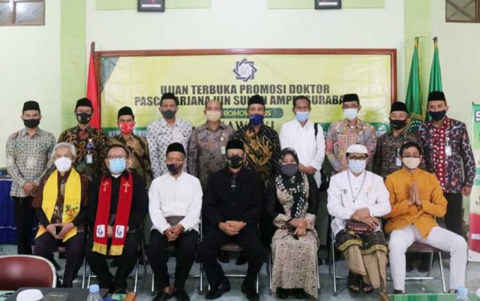 Teliti Moderasi Beragama di Kota Batu, Kepala Kankemenag Raih Gelar Doktor Teliti Moderasi Beragama di Kota Batu, Kepala Kankemenag Raih Gelar Doktor