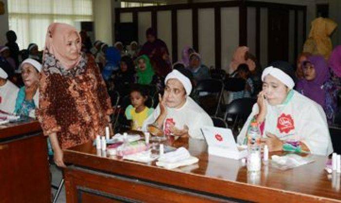 Anggota DWP Lamongan Ikuti Beauty Class Anggota DWP Lamongan Ikuti Beauty Class
