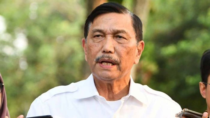 Luhut Sebut China Mau Bangun Pabrik Sendok Garpu di RI, Pengamat: Jangan-Jangan Golok dan Arit juga Luhut Sebut China Mau Bangun Pabrik Sendok Garpu di RI, Pengamat: Jangan-Jangan Golok dan Arit juga