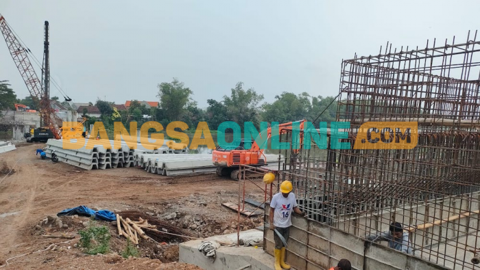 Jadi Salah Satu Akses Bandara Dhoho, Jembatan Jongbiru Kediri Ditargetkan Rampung Mei Jadi Salah Satu Akses Bandara Dhoho, Jembatan Jongbiru Kediri Ditargetkan Rampung Mei