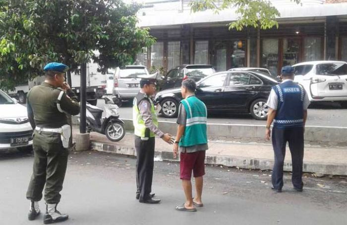 Jelang Mudik Lebaran, Tim Gabungan di Malang Tertibkan Angkutan dan Jukir Jelang Mudik Lebaran, Tim Gabungan di Malang Tertibkan Angkutan dan Jukir