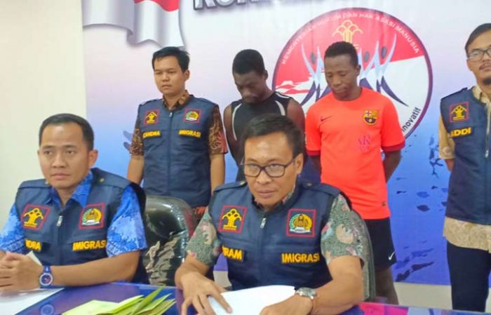 Kantor Imigrasi Blitar Deportasi Lima WNA Selama 2018 Kantor Imigrasi Blitar Deportasi Lima WNA Selama 2018